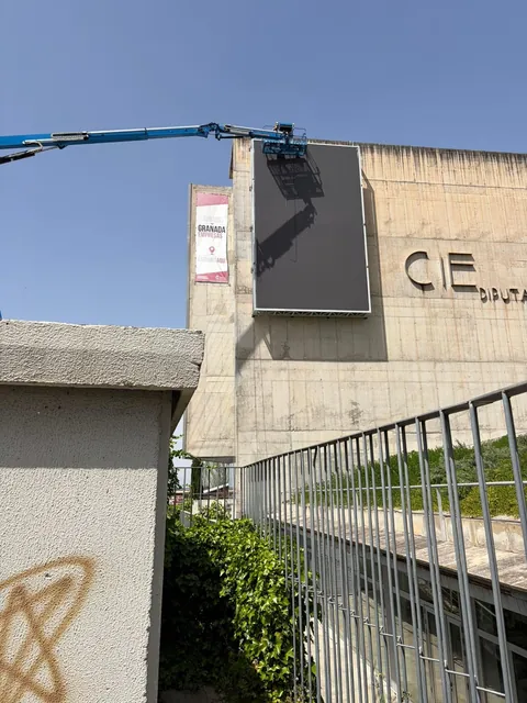 Outdoor LED screen at the Granada Provincial Council CIE (photo 3)