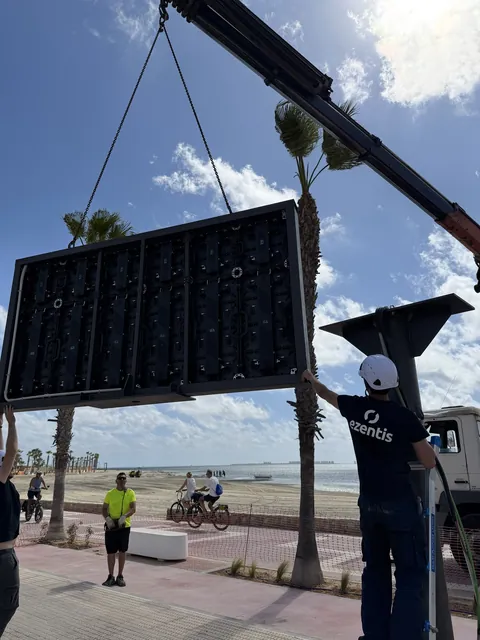 Smart destination digital signage and LED screen at Las Salinas beach (Los Alcázares) (photo 2)