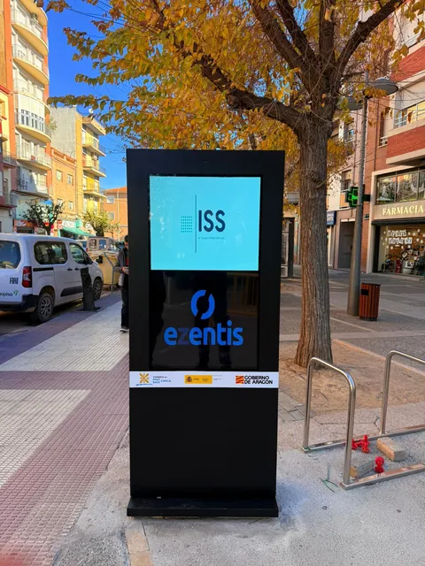 Doce tótems digitales táctiles de exterior en el Bajo Cinca (foto 2)