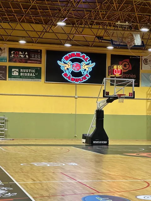 Video scoreboards at the La Bisbal d’Empordà municipal sports hall (photo 2)